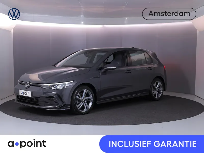 Volkswagen Golf (2024) — foto 1