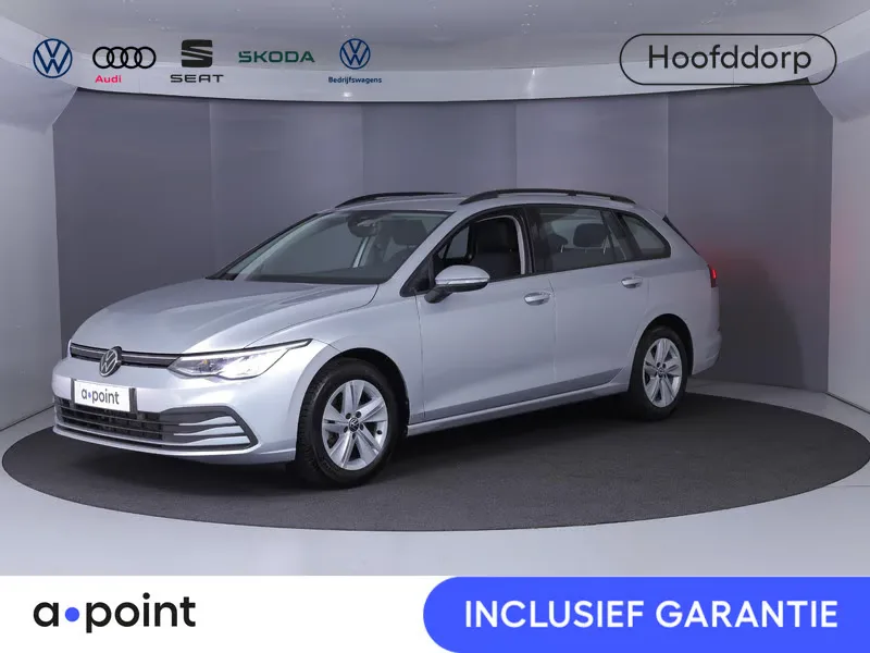 Volkswagen Golf (2023) — foto 1