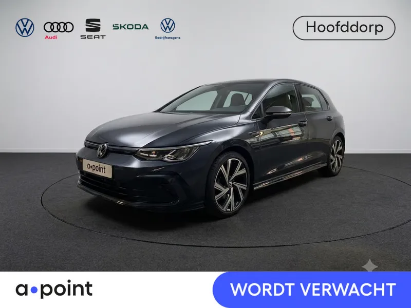 Volkswagen Golf (2024) — foto 1