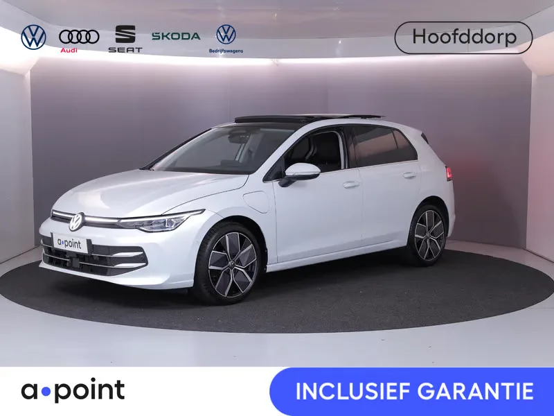 Volkswagen Golf (2025) — foto 1