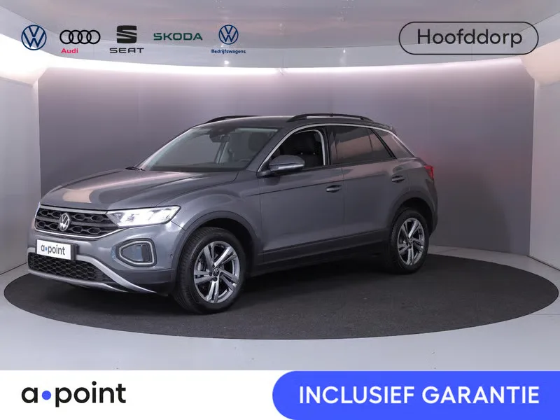 Volkswagen T-Roc (2022) — foto 1