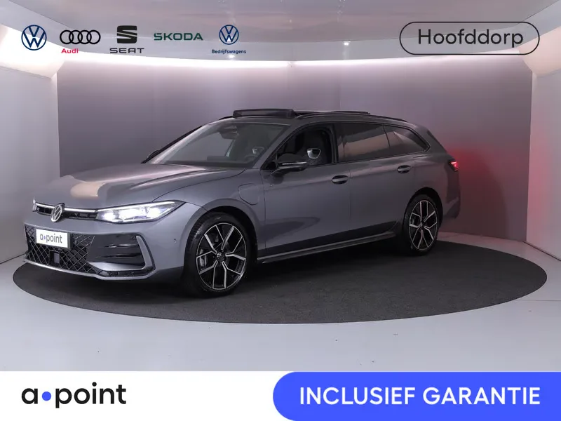 Volkswagen Passat (2025) — foto 1
