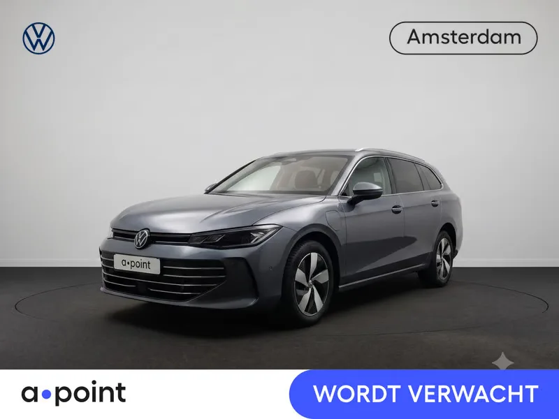 Volkswagen Passat (2025) — foto 1