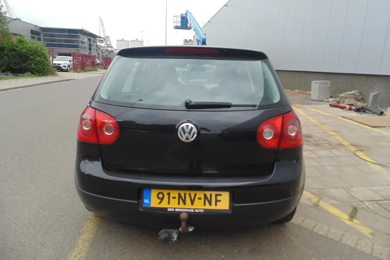 Volkswagen Golf (2004)
