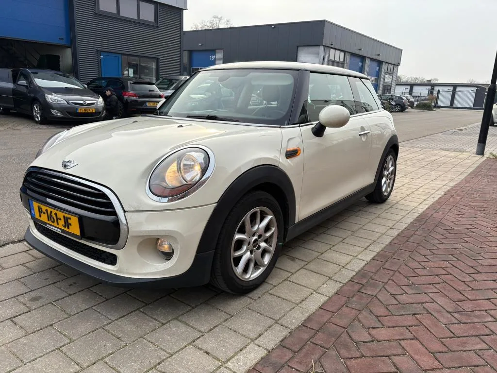 MINI Cooper (2015) — foto 1