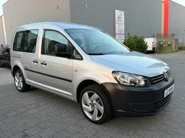 Volkswagen Caddy (2012) — foto 1