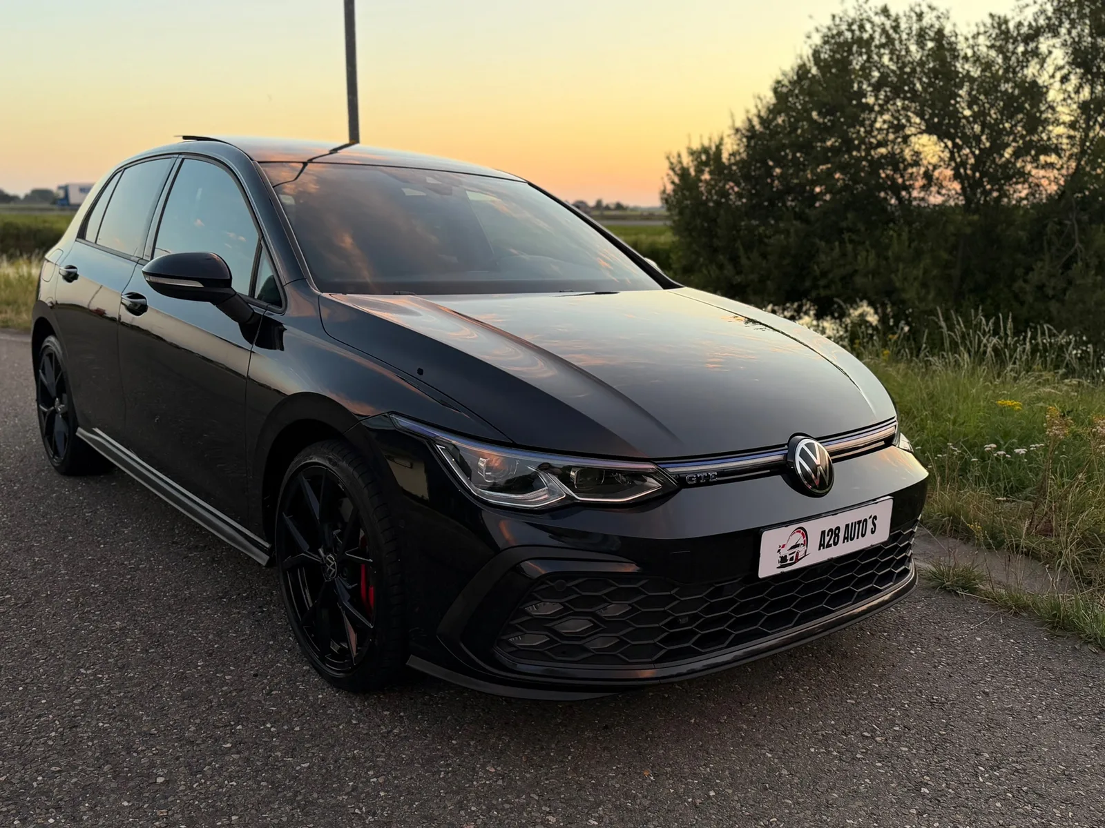 Volkswagen Golf (2021) — foto 1