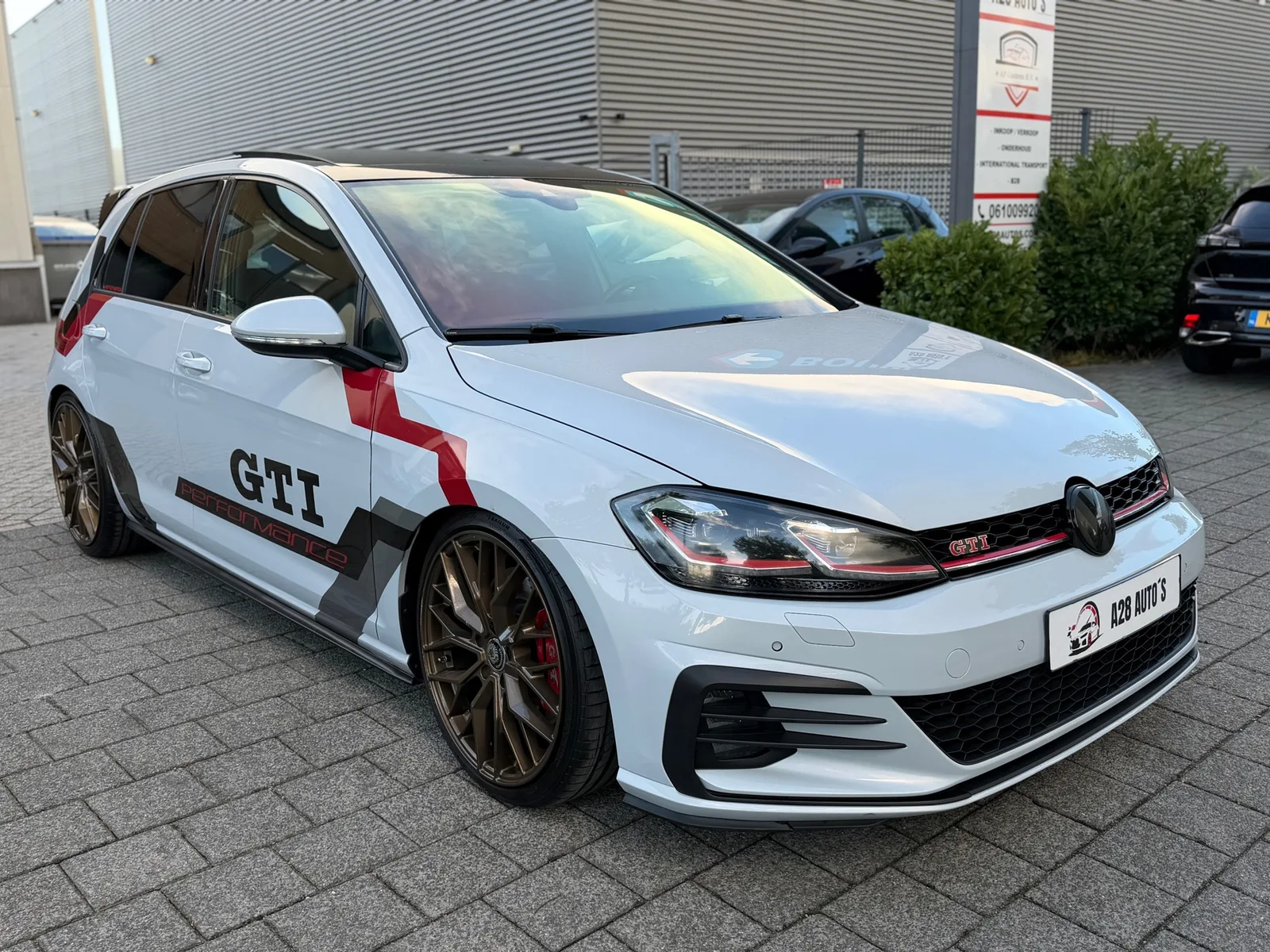 Volkswagen Golf (2018) — foto 1