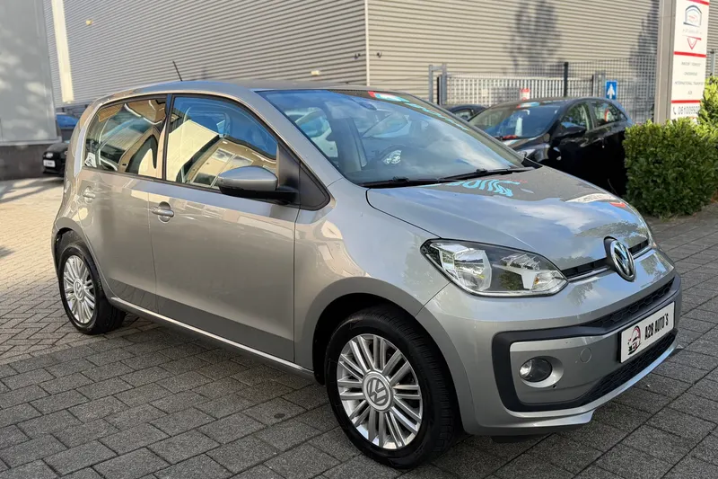 Volkswagen Up! (2017)