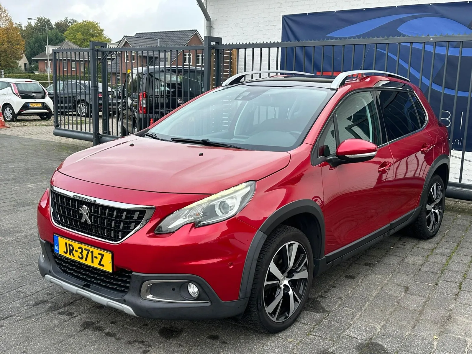 Peugeot 2008 (2016) — foto 1