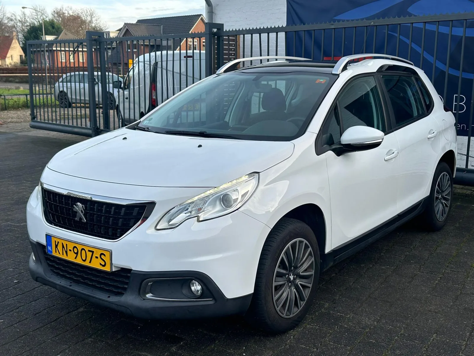Peugeot 2008 (2016) — foto 1
