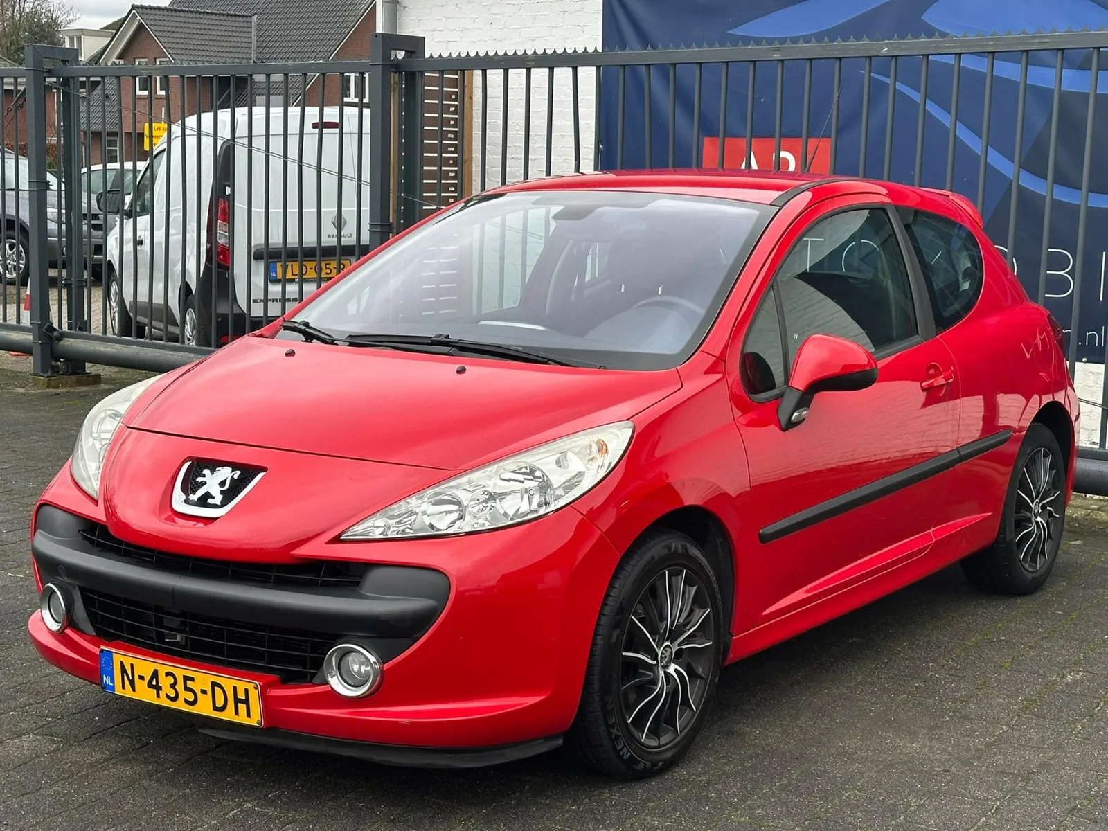 Peugeot 207 (2007) — foto 1