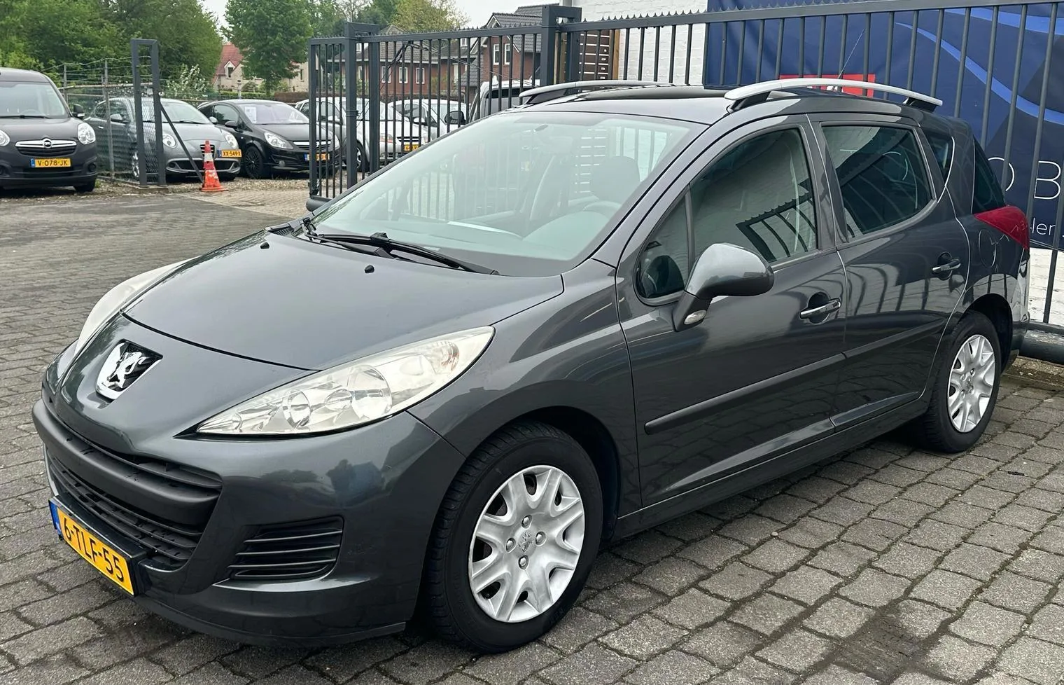 Peugeot 207 (2010) — foto 1