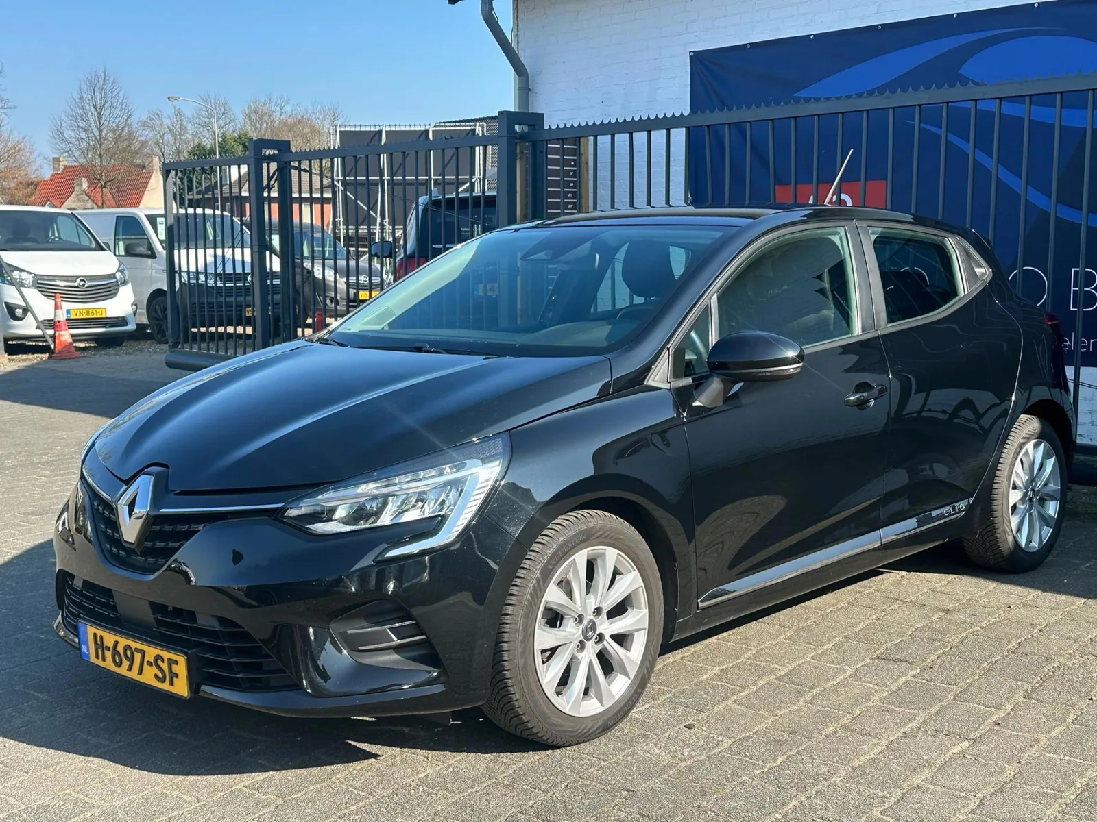 Renault Clio (2020) — foto 1