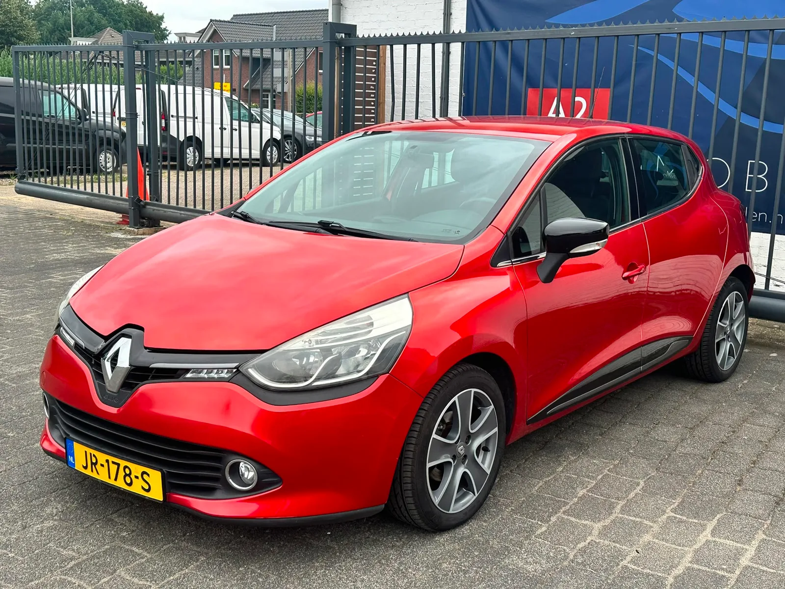 Renault Clio (2014) — foto 1