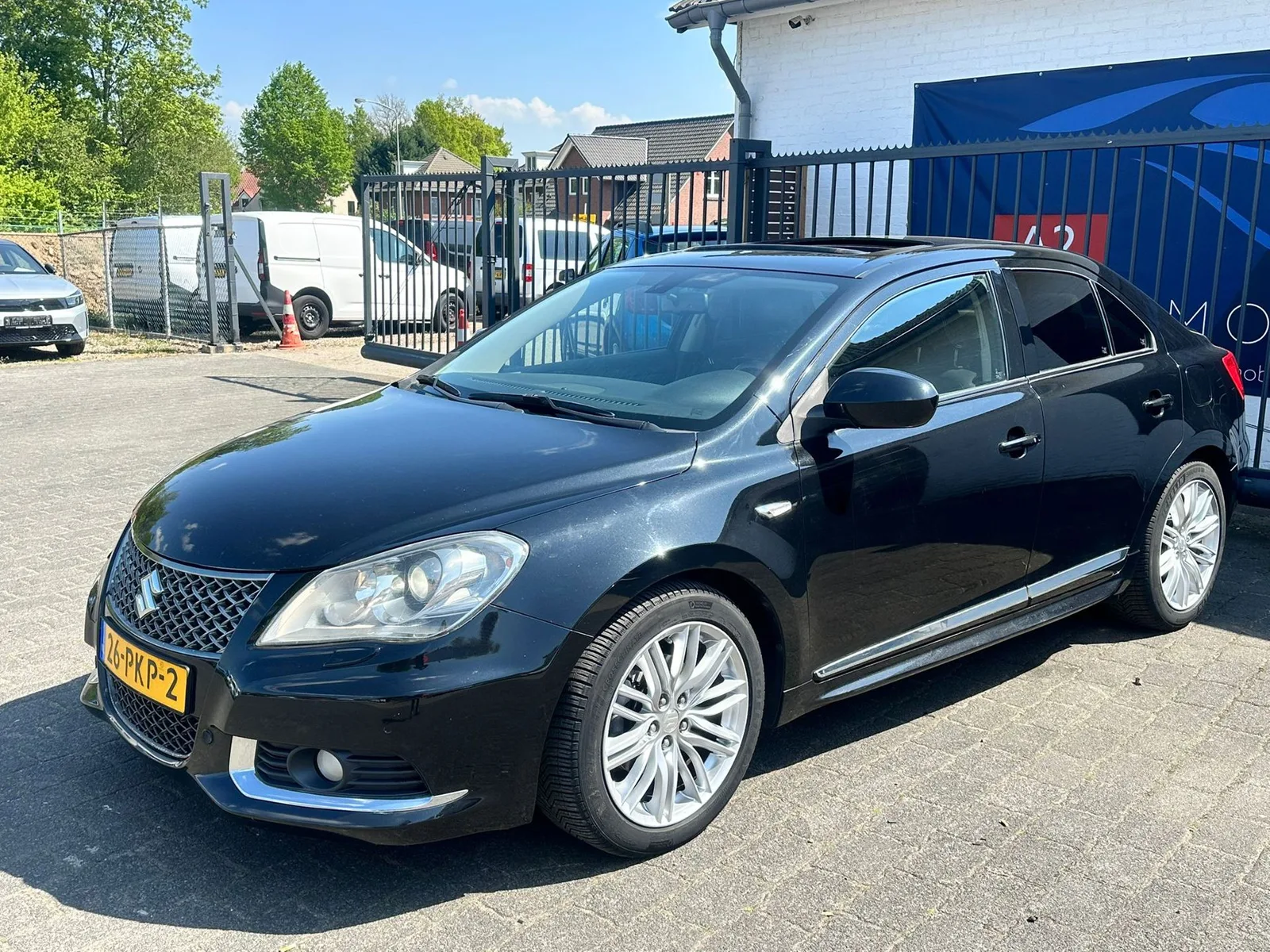 Suzuki Kizashi (2011) — foto 1