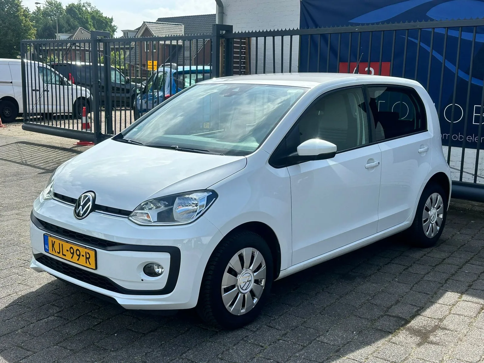 Volkswagen Up! (2021) — foto 1