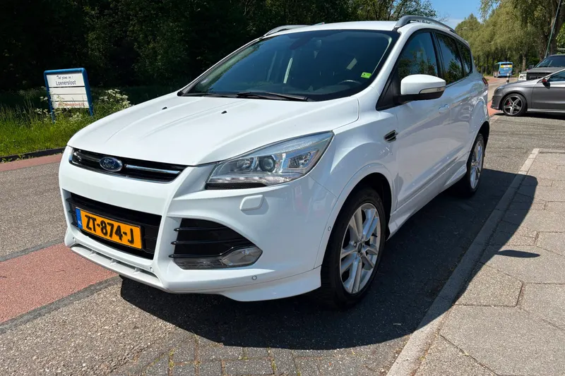 Ford Kuga (2015)