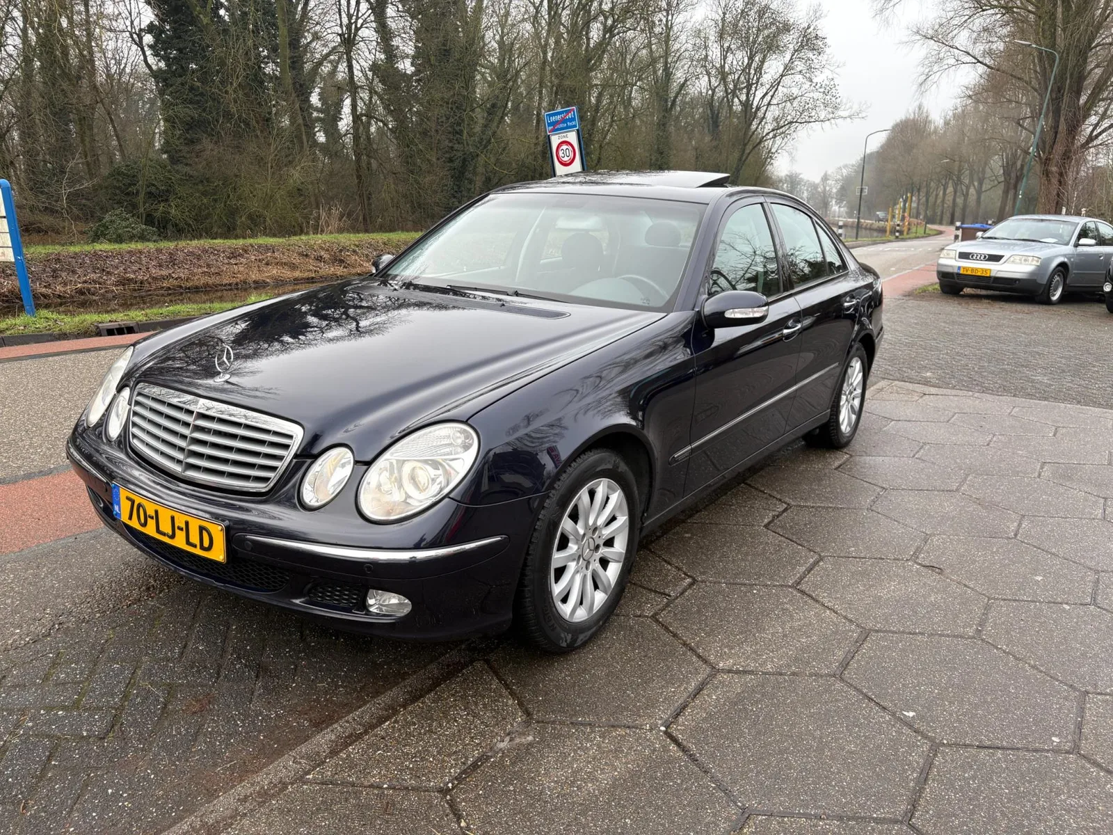 Mercedes-Benz E-Klasse (2003) — foto 1