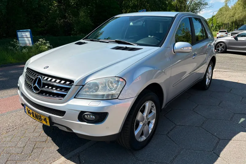 Mercedes-Benz ML-Klasse (2005)