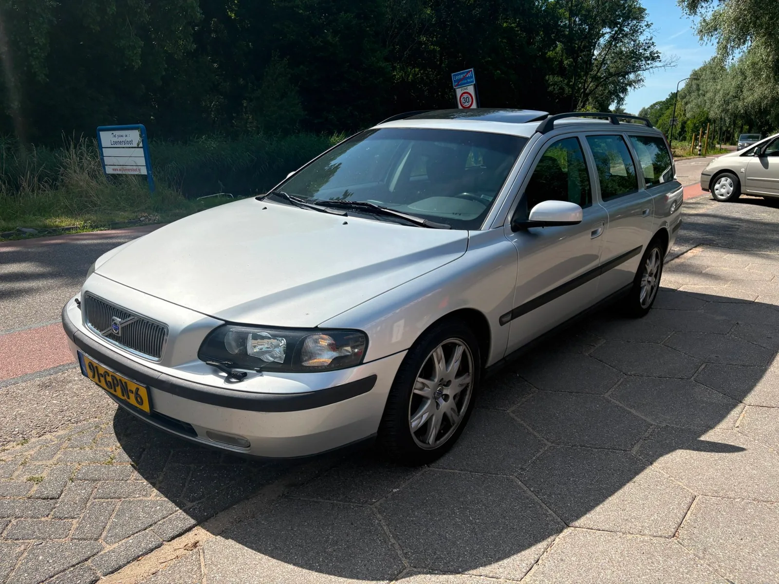 Volvo V70 (2004) — foto 1