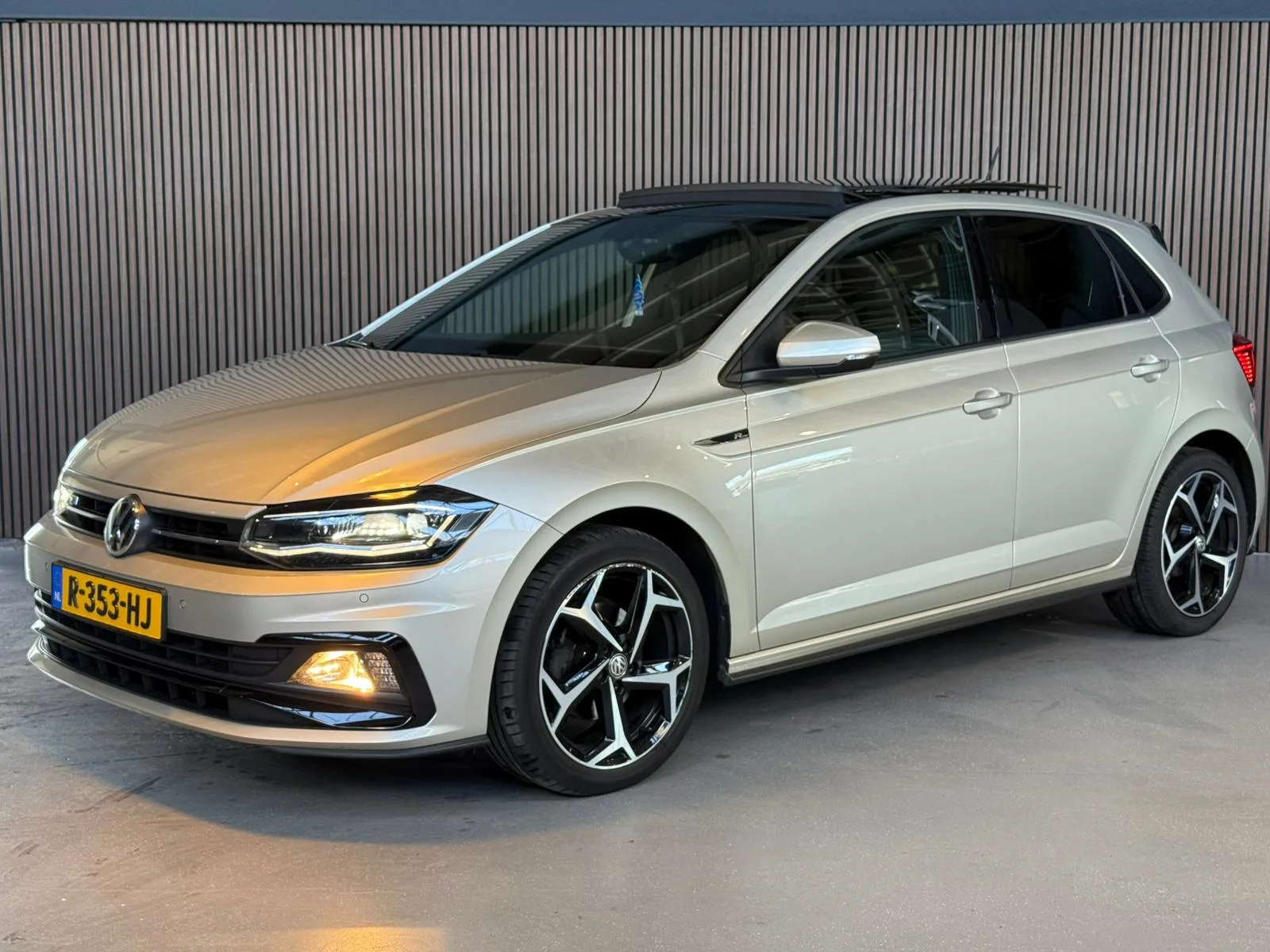 Volkswagen Polo (2019) — foto 1