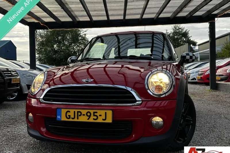 MINI One (2012)