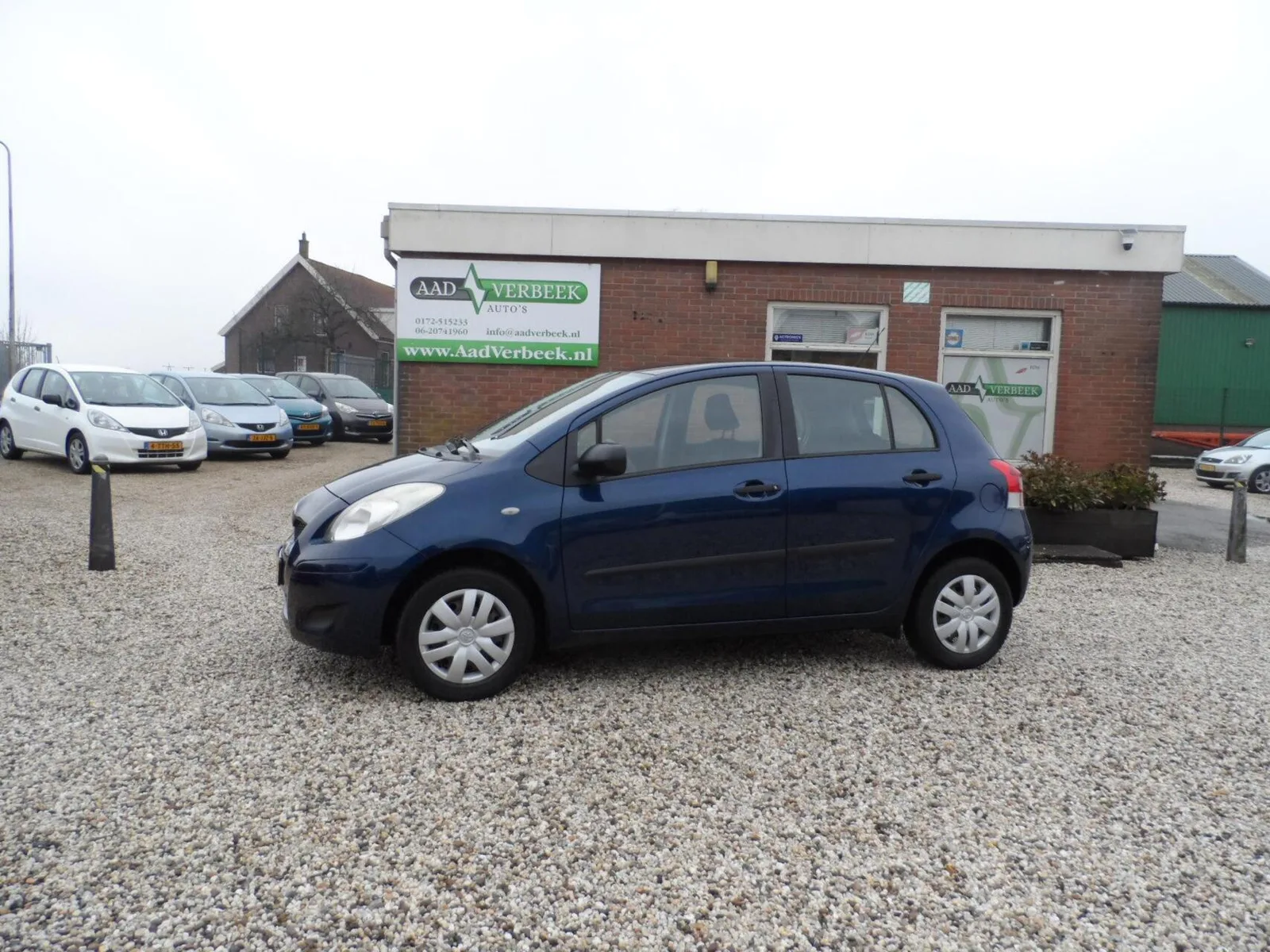 Toyota Yaris (2010) — foto 1