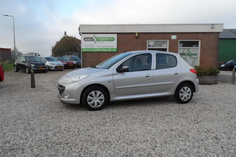 Peugeot 206 (2010)