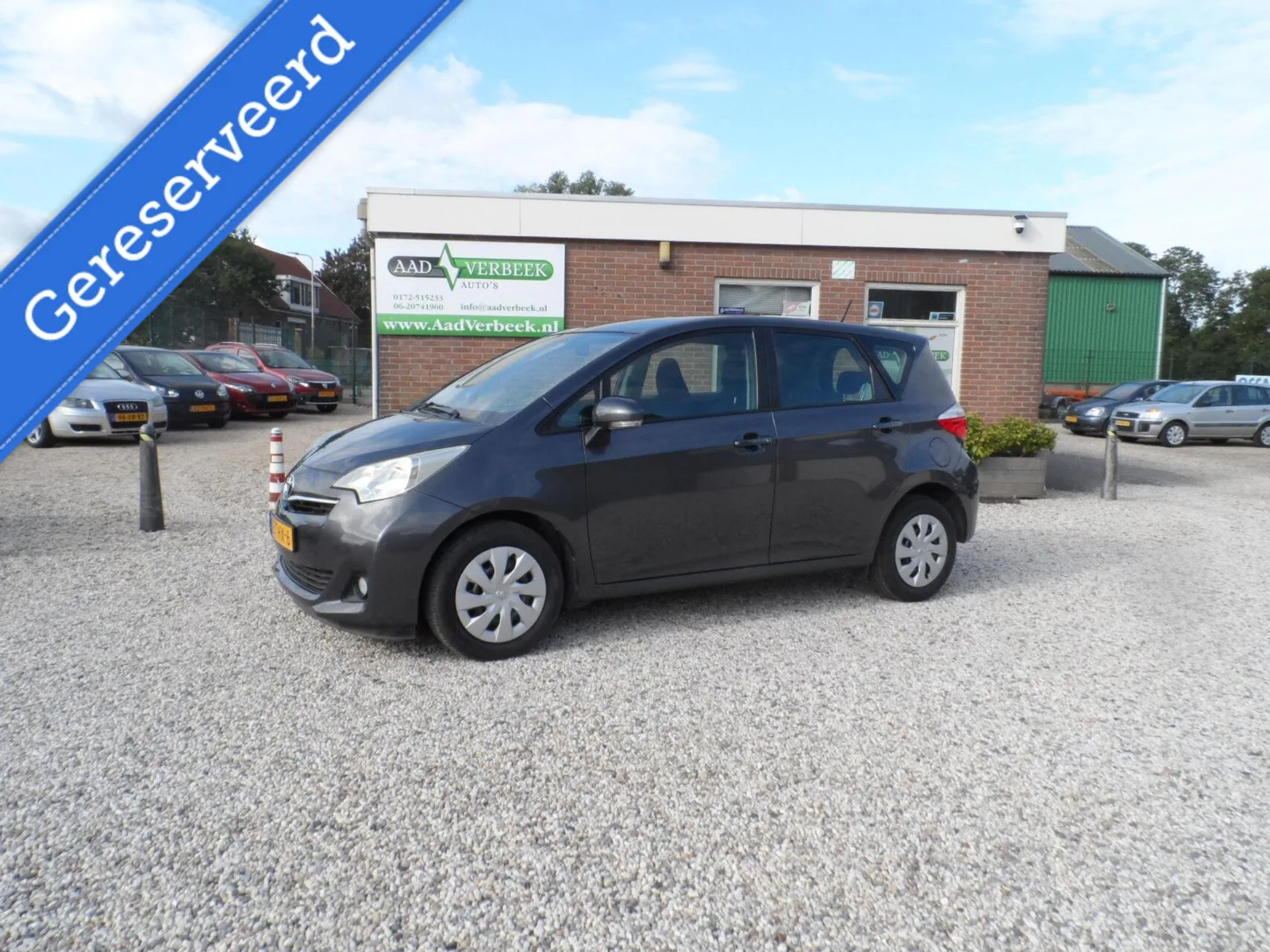 Toyota Verso-S (2012) — foto 1