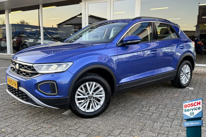 Volkswagen T-Roc (2023)