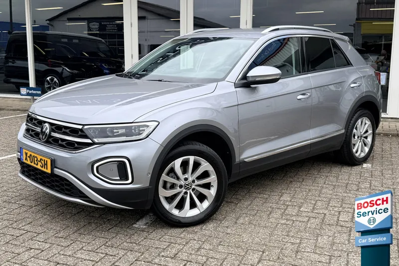 Volkswagen T-Roc (2023)