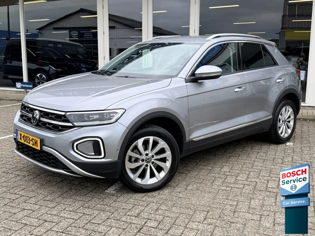 Volkswagen T-Roc (2023) — foto 1