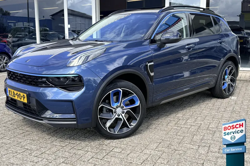 Lynk & Co 01 (2022)