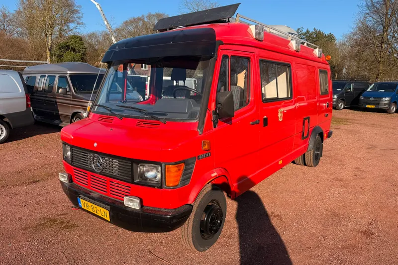 Mercedes-Benz 410D (1992)