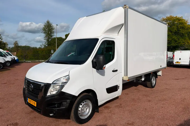 Nissan Interstar (2023)