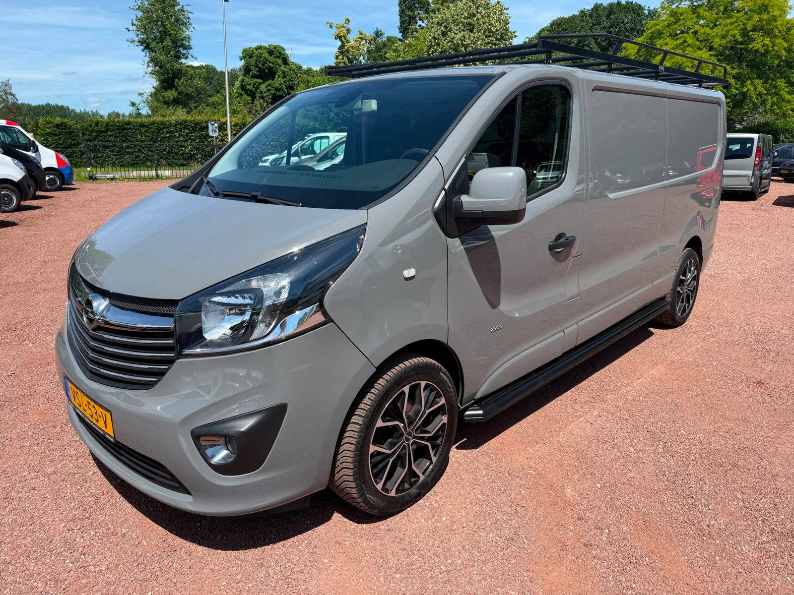 Opel Vivaro (2017) — foto 1