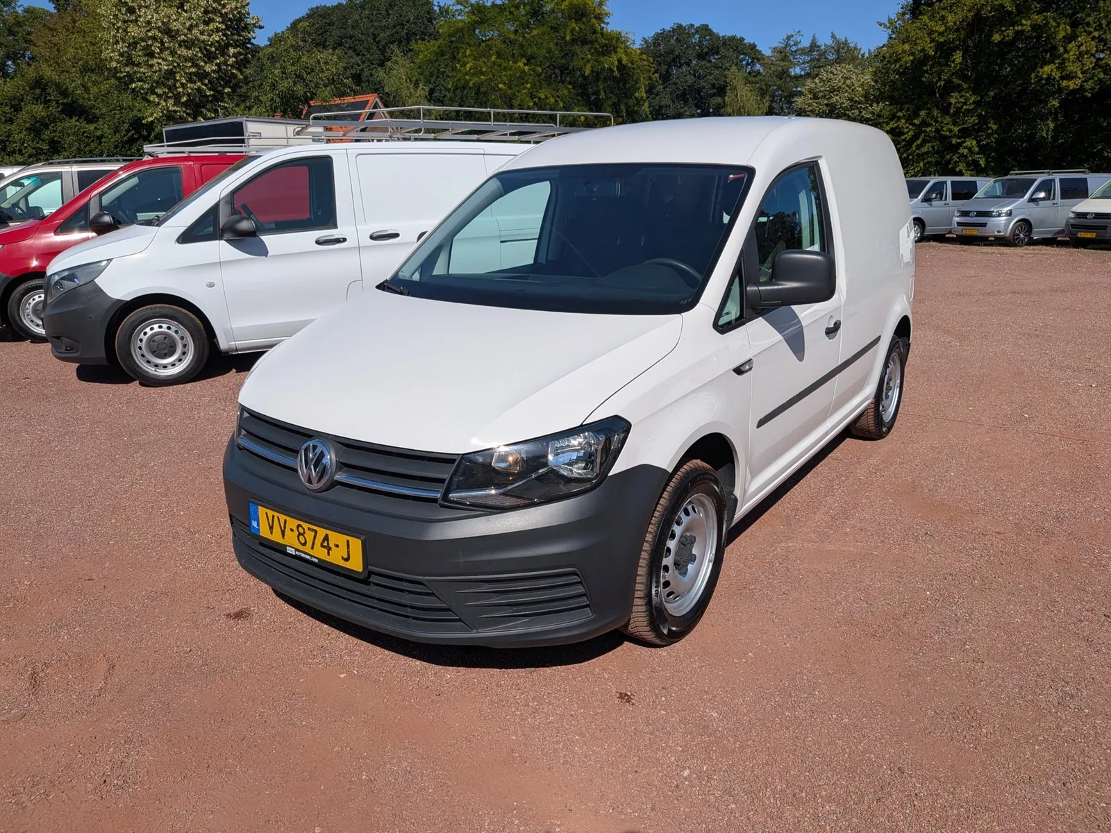 Volkswagen Caddy (2016) — foto 1