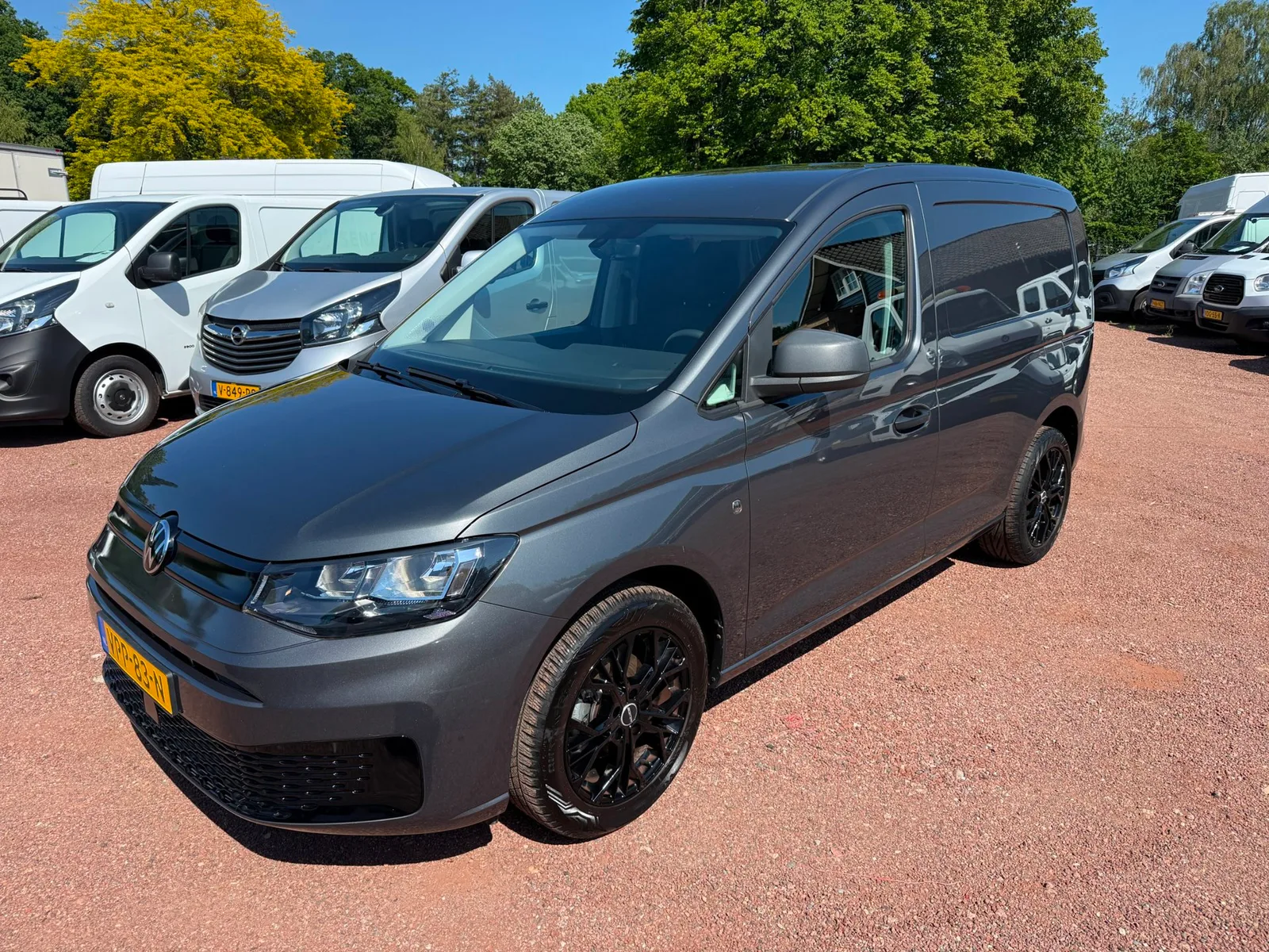 Volkswagen Caddy (2022) — foto 1