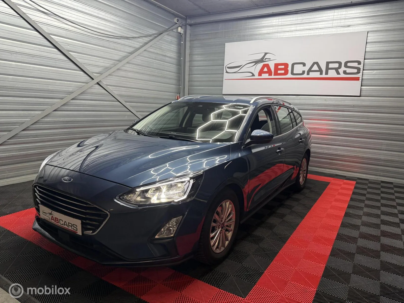 Ford Focus (2021) — foto 1