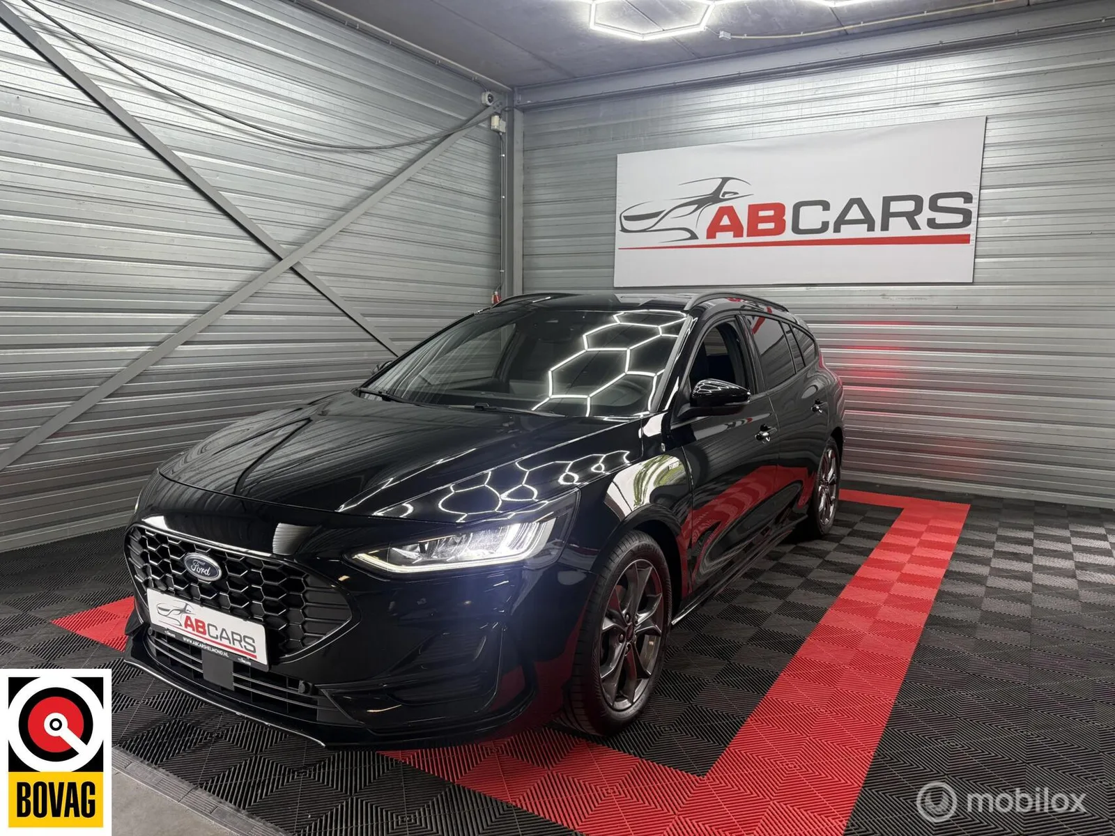 Ford Focus (2022) — foto 1