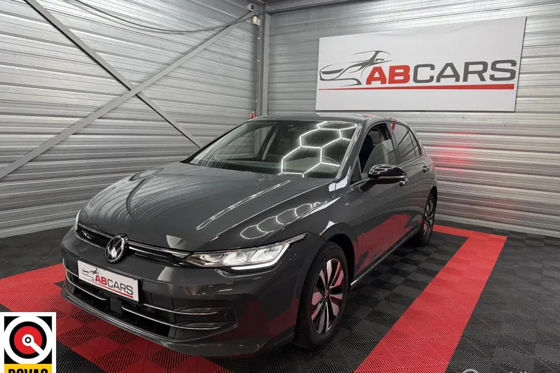 Volkswagen Golf (2025)