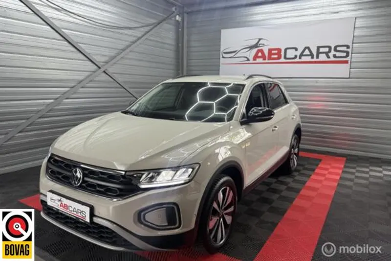 Volkswagen T-Roc (2025)