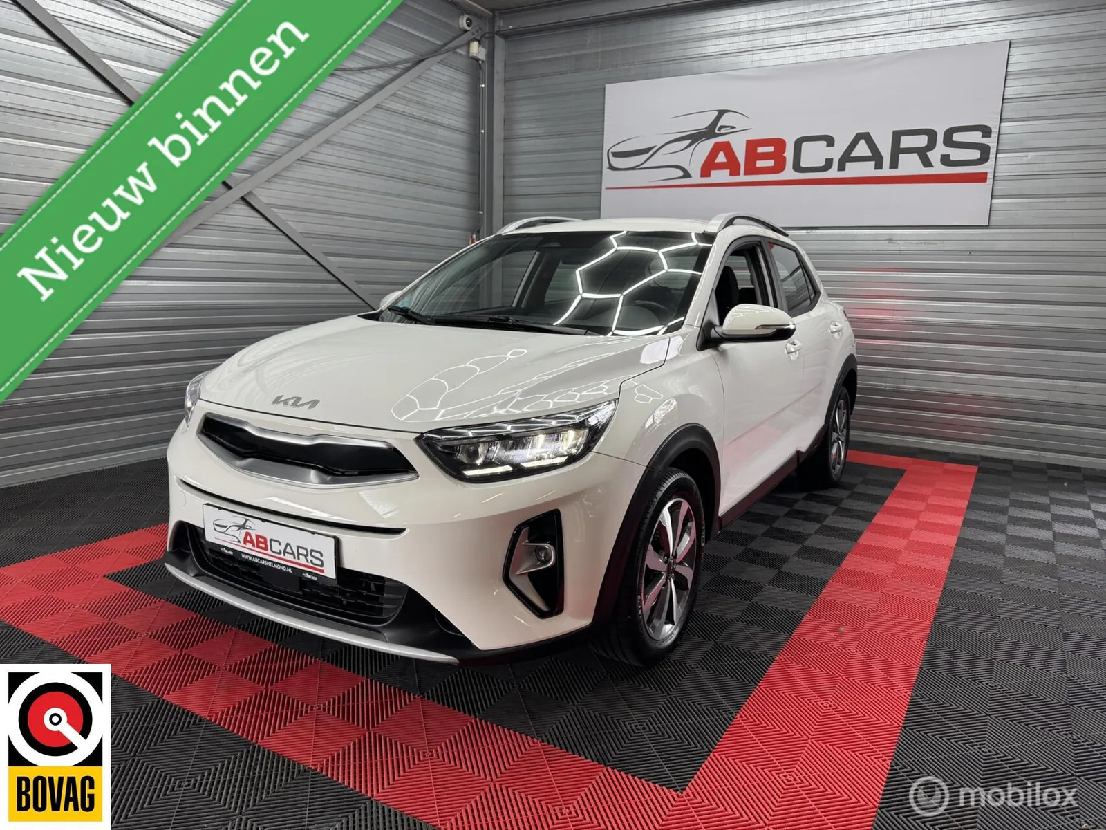 Kia Stonic (2024) — foto 1