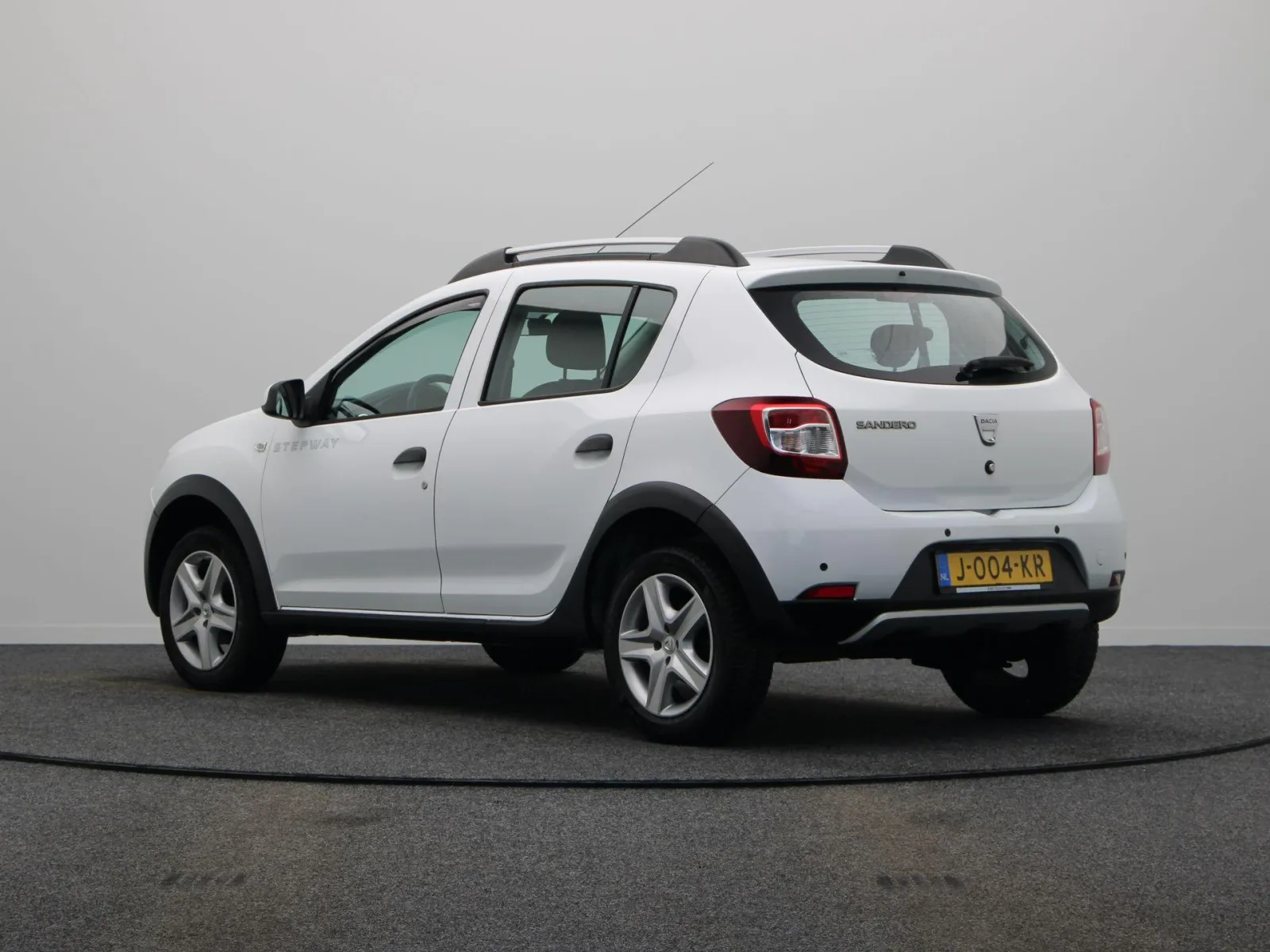 Dacia Sandero (2017) — foto 1
