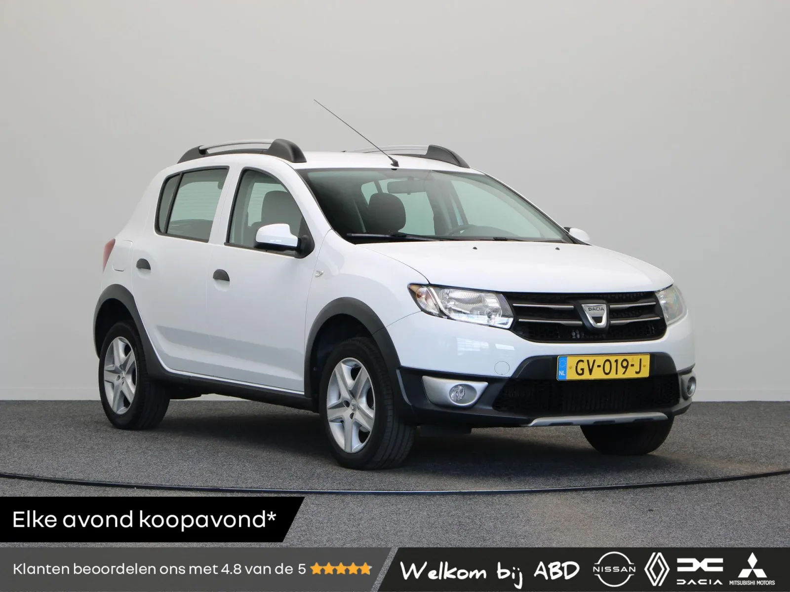 Dacia Sandero Stepway (2015) — foto 1