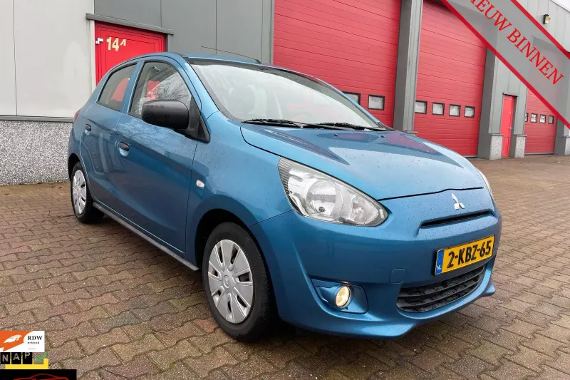 Mitsubishi Space Star (2013)