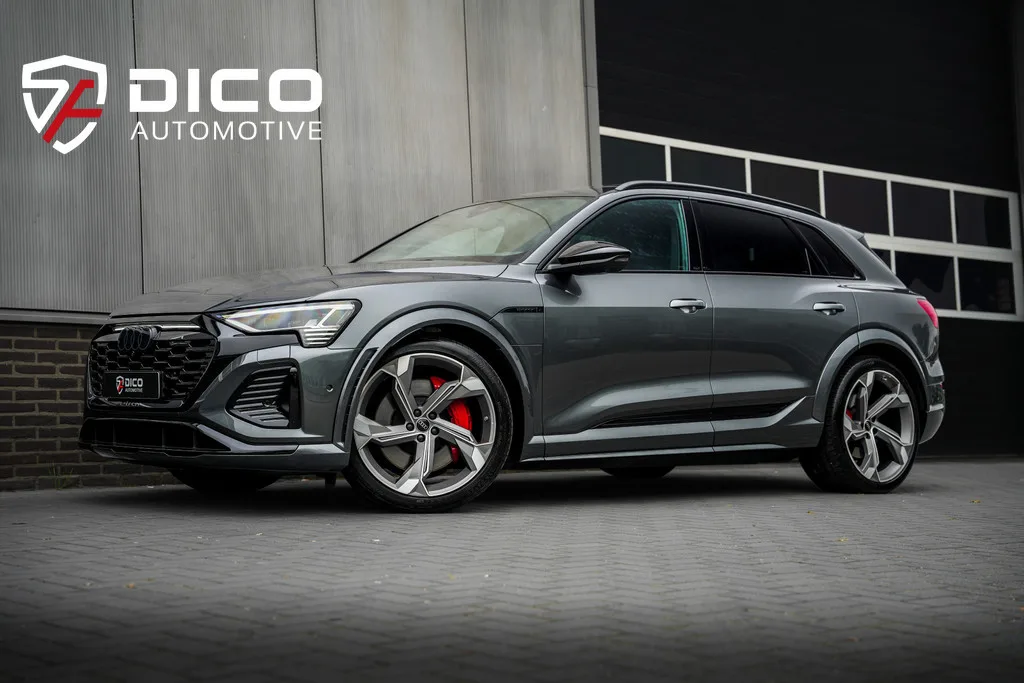 Audi SQ8 e-tron (2024) — foto 1
