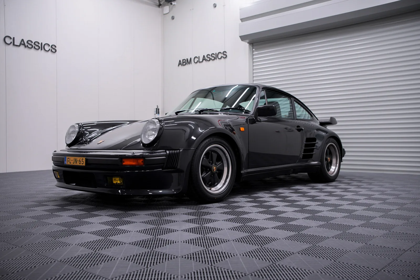 Porsche 911 (1989) — foto 1