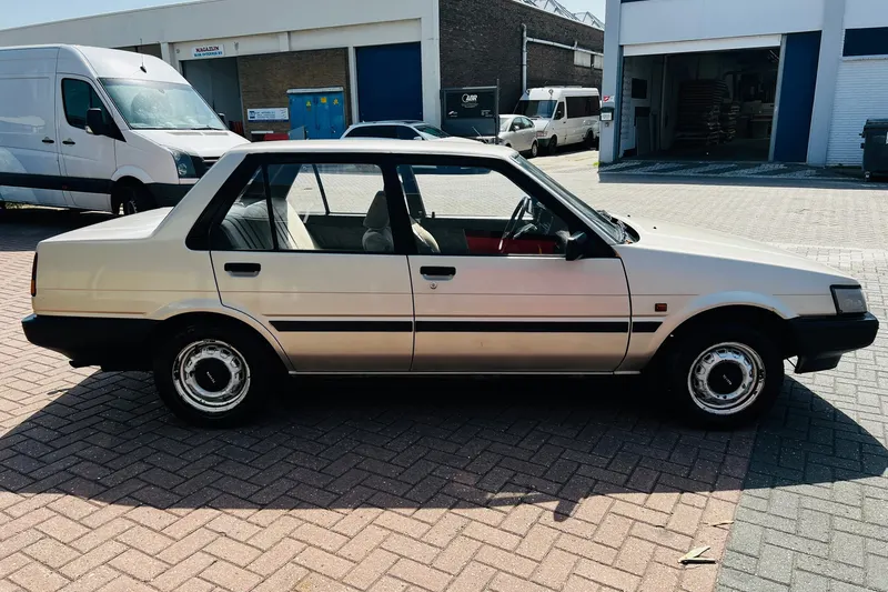 Toyota Corolla (1987)